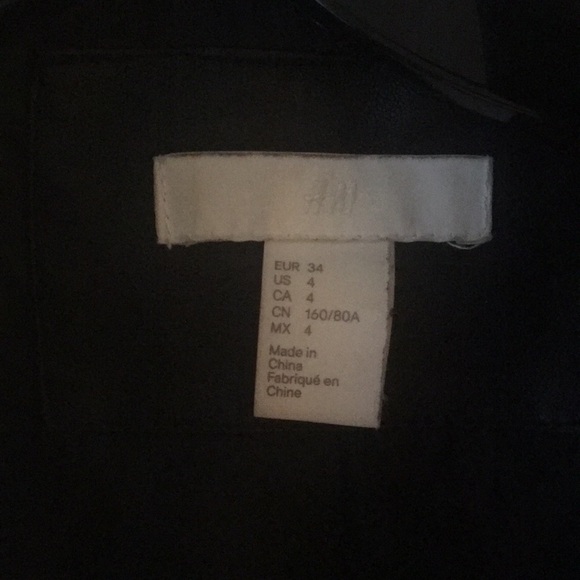 Woman’s biker style jacket, stylish with zippers, perfect condition - Picture 2 of 4